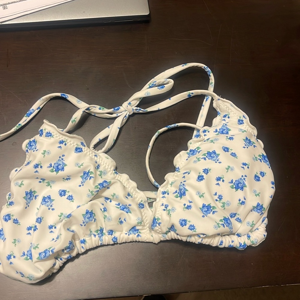 wild fable.blue/white floral bikini